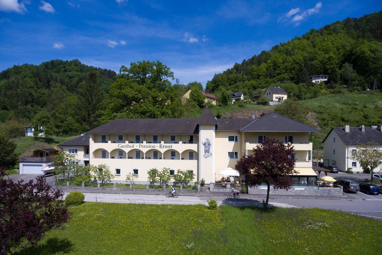 Gasthof - Landhotel Ernst Untermuhl Dış mekan fotoğraf